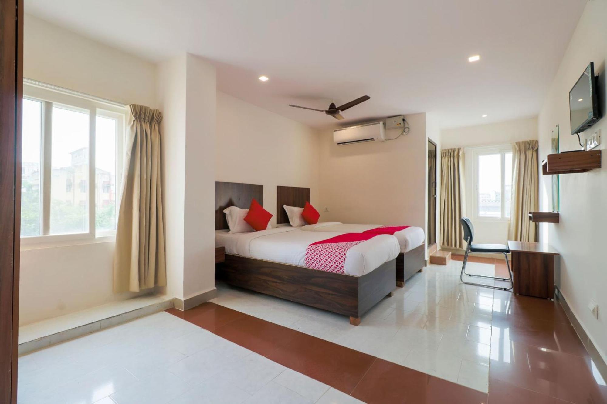 Hotel O Akshaya Elite Vijayawada Bagian luar foto