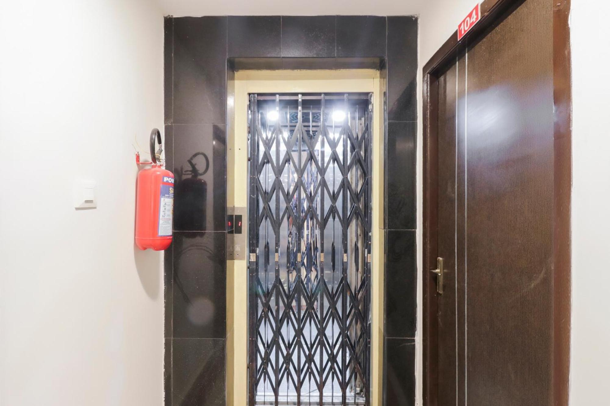 Hotel O Akshaya Elite Vijayawada Bagian luar foto
